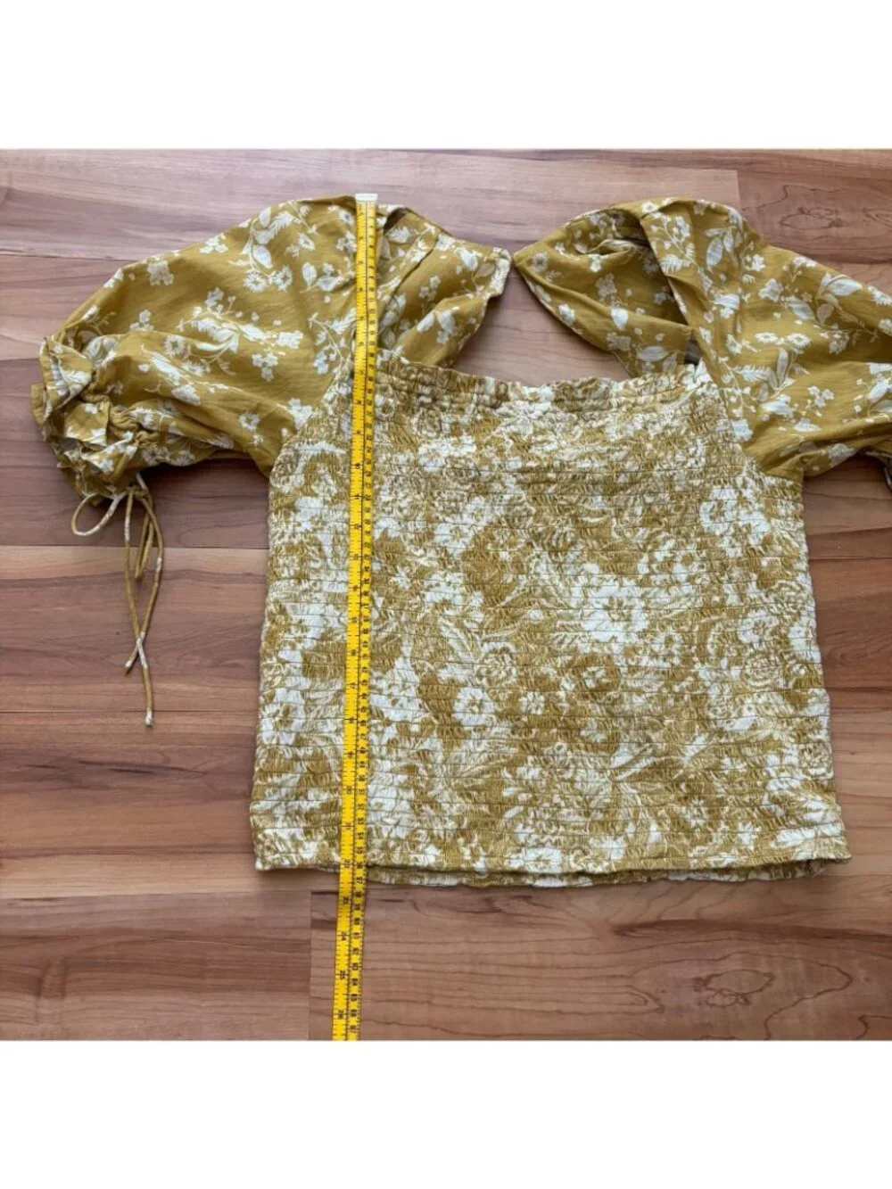 Anthropologie XL Chartreuse Yellow Seersucker Smocked Puff-Sleeve Crop Top - Picture 6 of 15